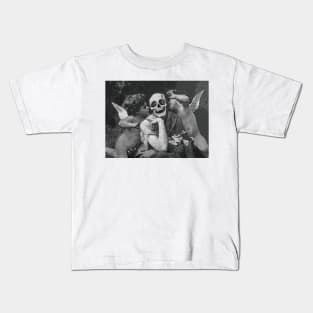 Evil skull among the little angels of Heaven Kids T-Shirt